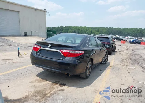 2015 Toyota Camry Se z USA, uszkodzony, nr VIN 4T1BF1FK9FU105820